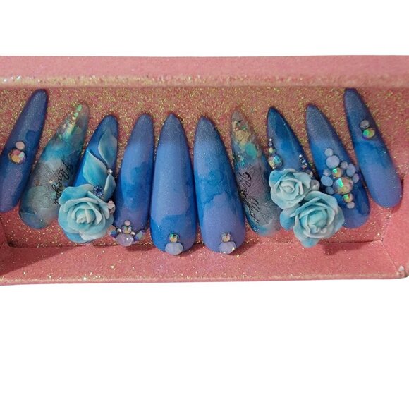 10 pcs Blue Rose Victorian Style Fingernails - Picture 4 of 9